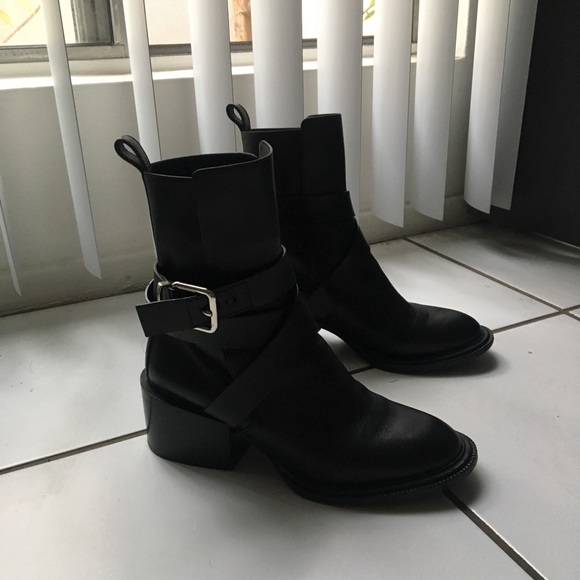 SOLD *** Jil Sander Black heeled boots - Picture 2 of 4